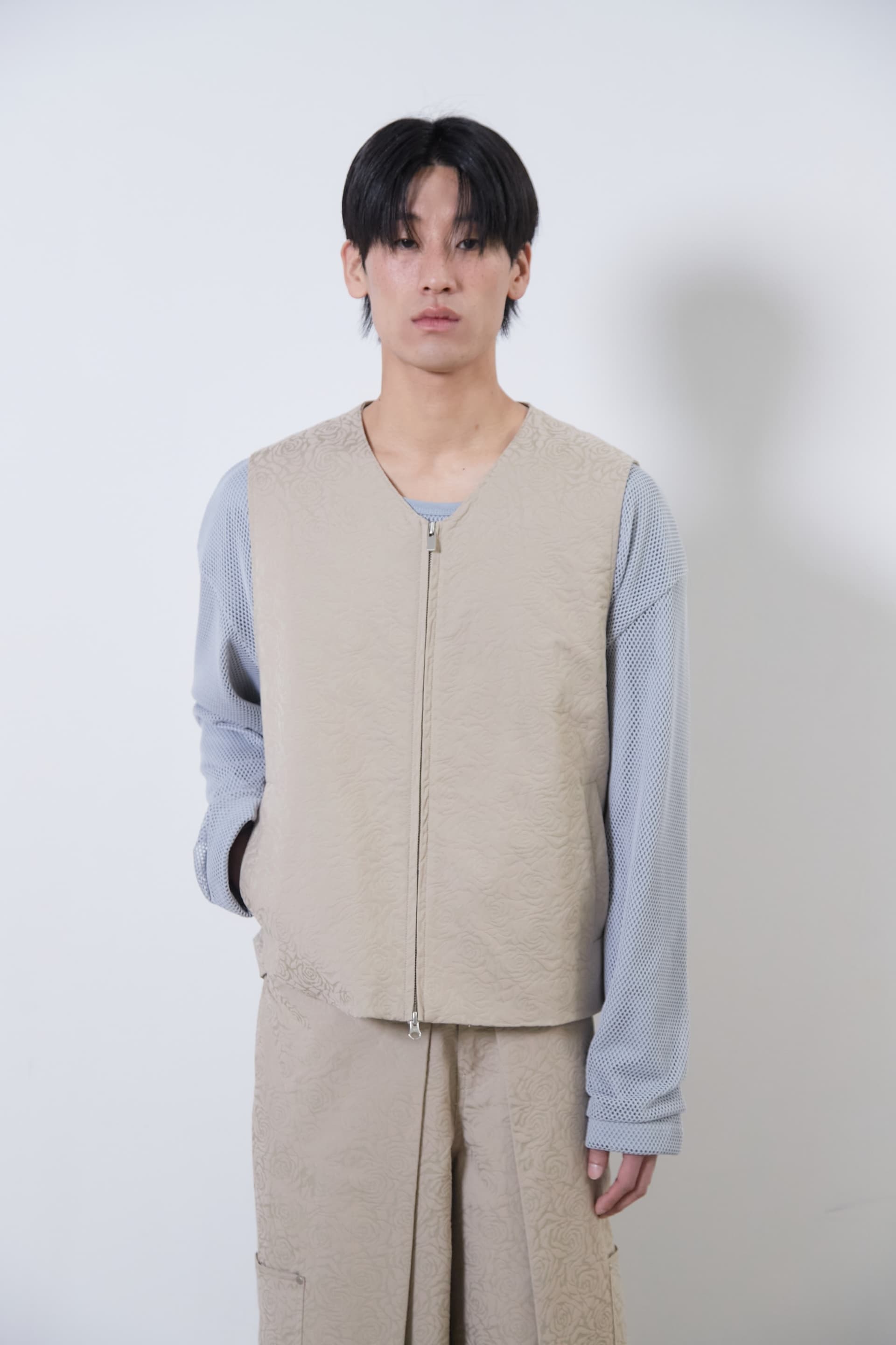 Flower Jacquard Belted Vest (Beige, Men)
