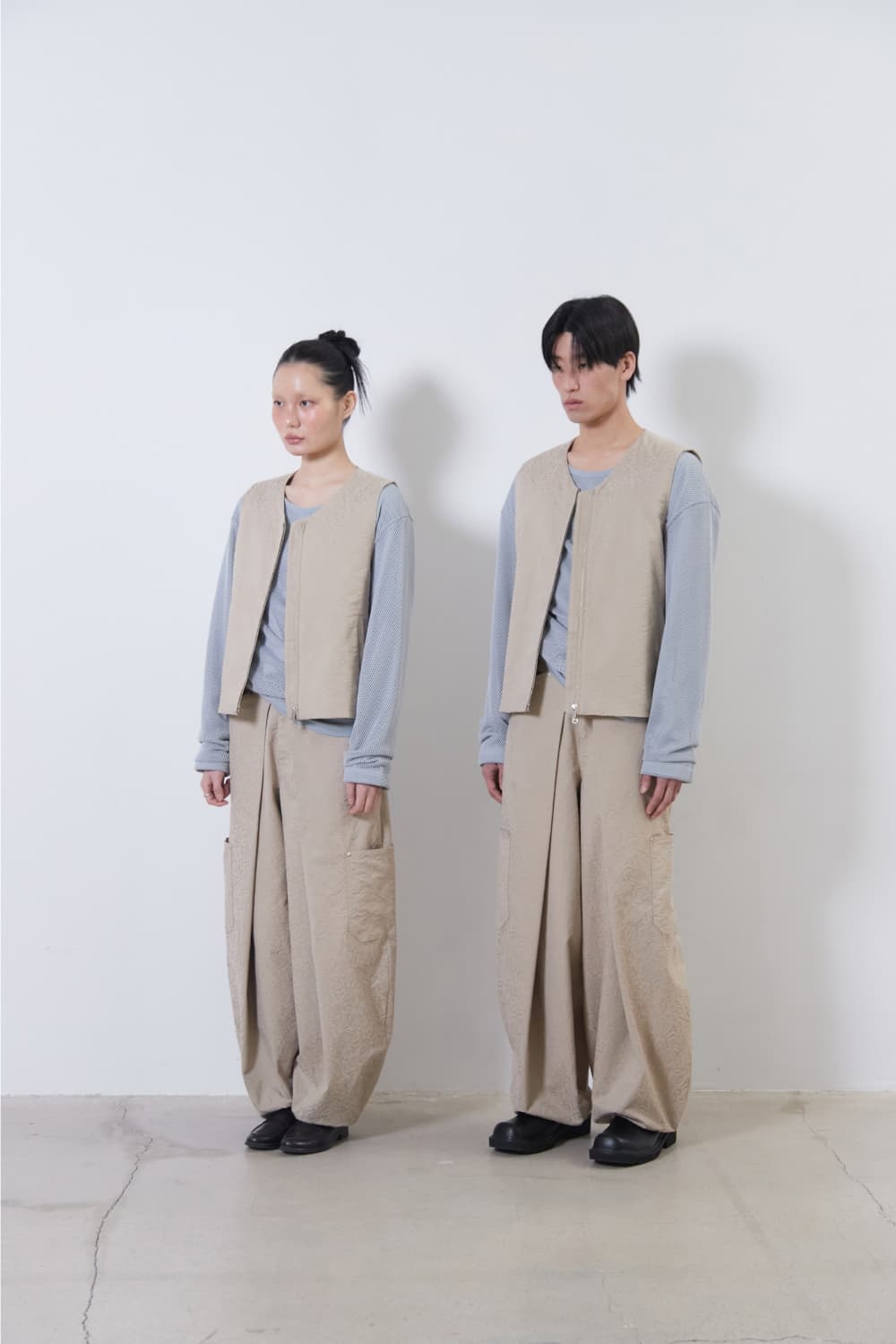 Flower Jacquard Balloon Pants (Beige) — vue 8
