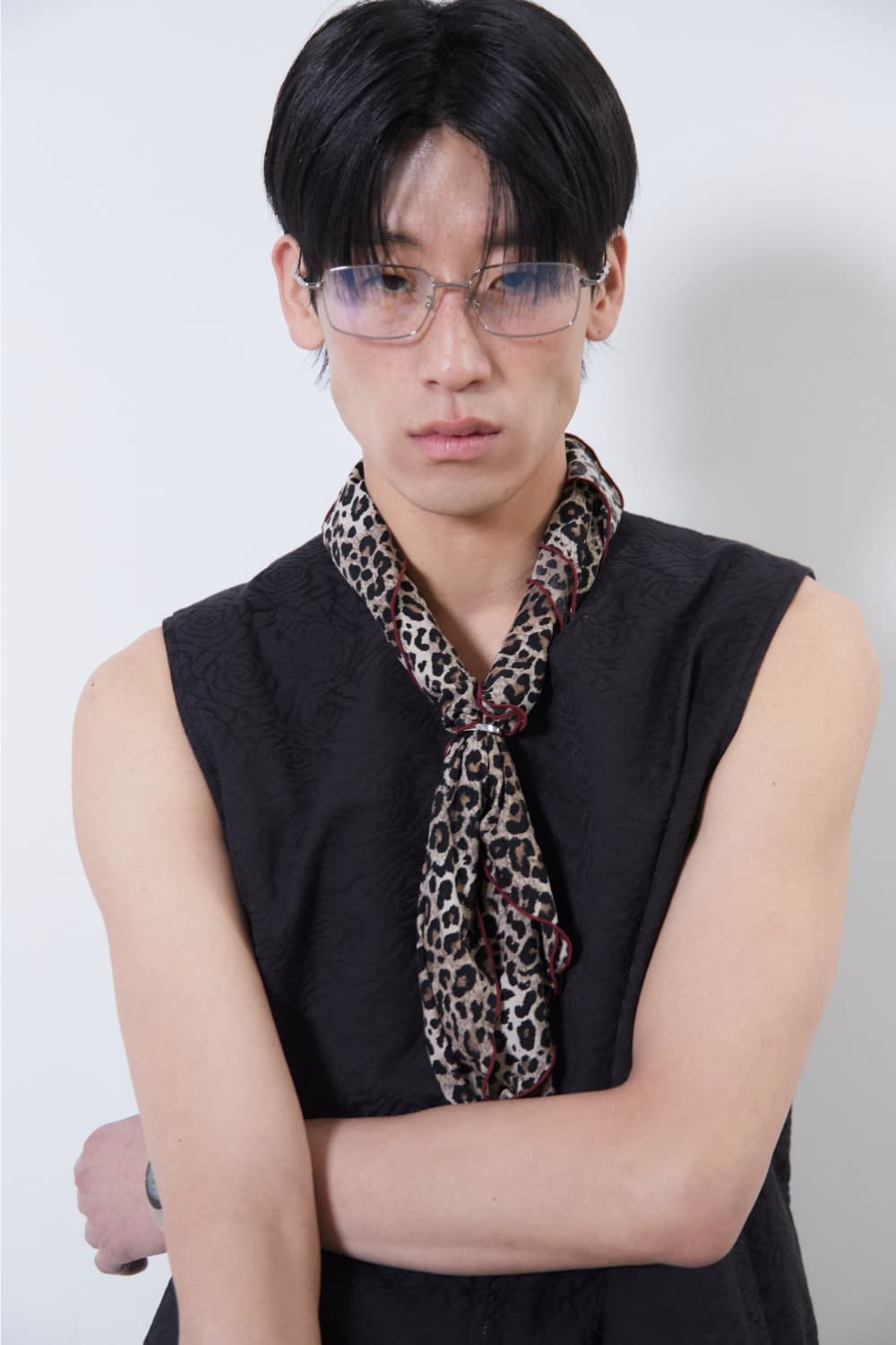 [2nd Drop] Burgundy Leopard Square Scarf — vue 13