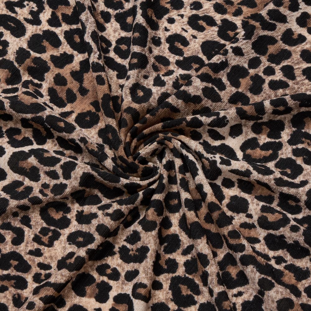 [2nd Drop] Burgundy Leopard Square Scarf — vue 7
