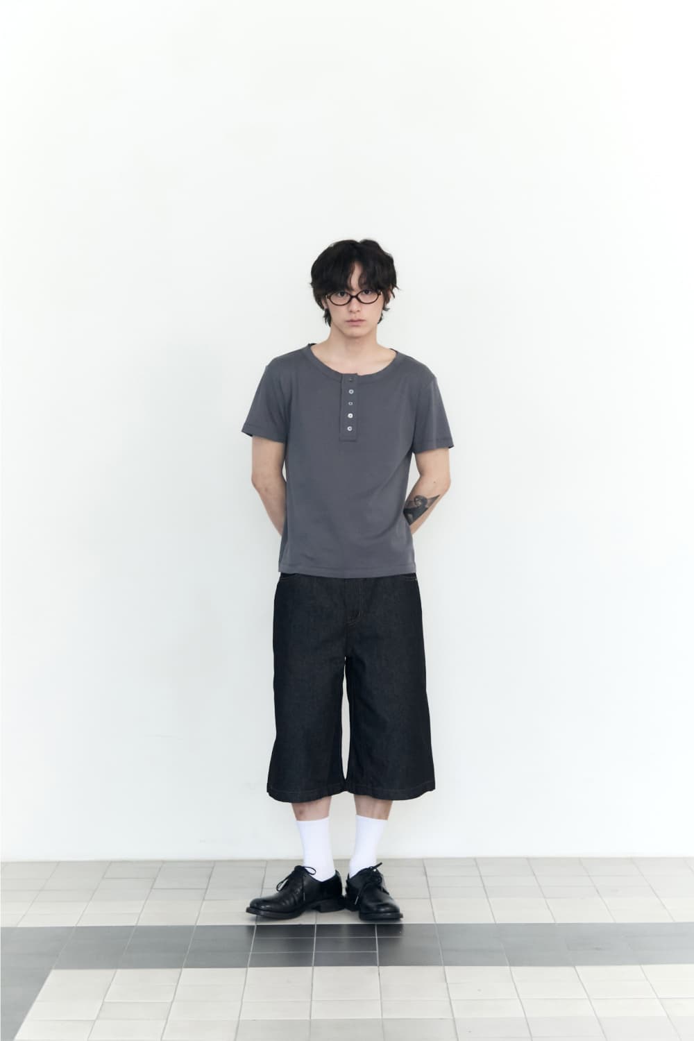 5 Button Henry Neck (Charcoal) — vue 13