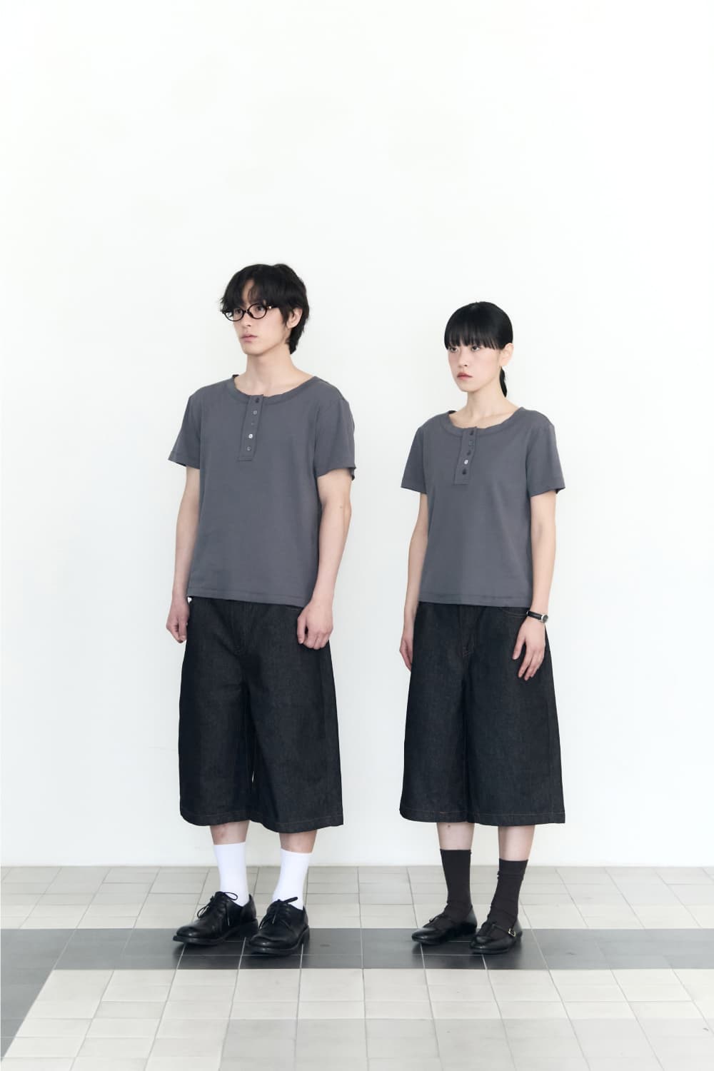 5 Button Henry Neck (Charcoal) — vue 5