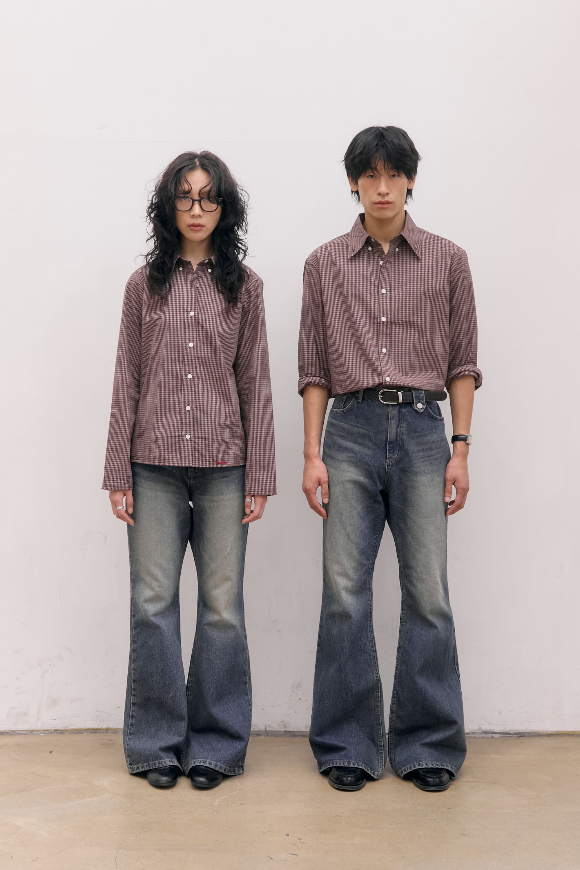 Roll-Up Check Shirts (Red) — vue 3