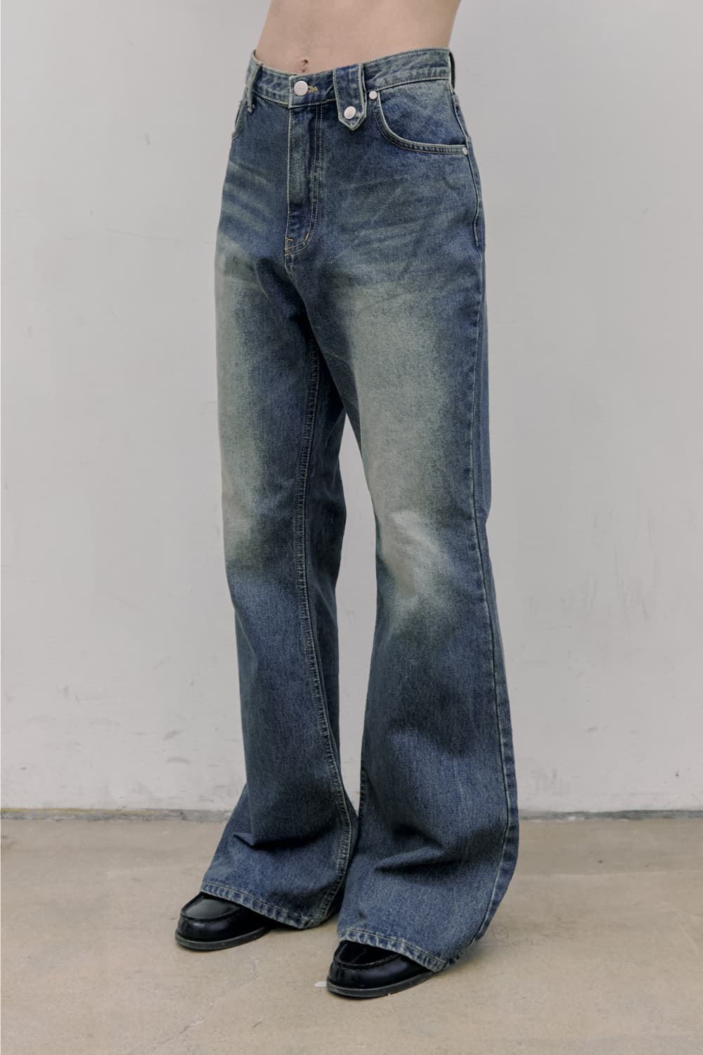 Bold Flare Jeans (Classic Blue) — vue 12
