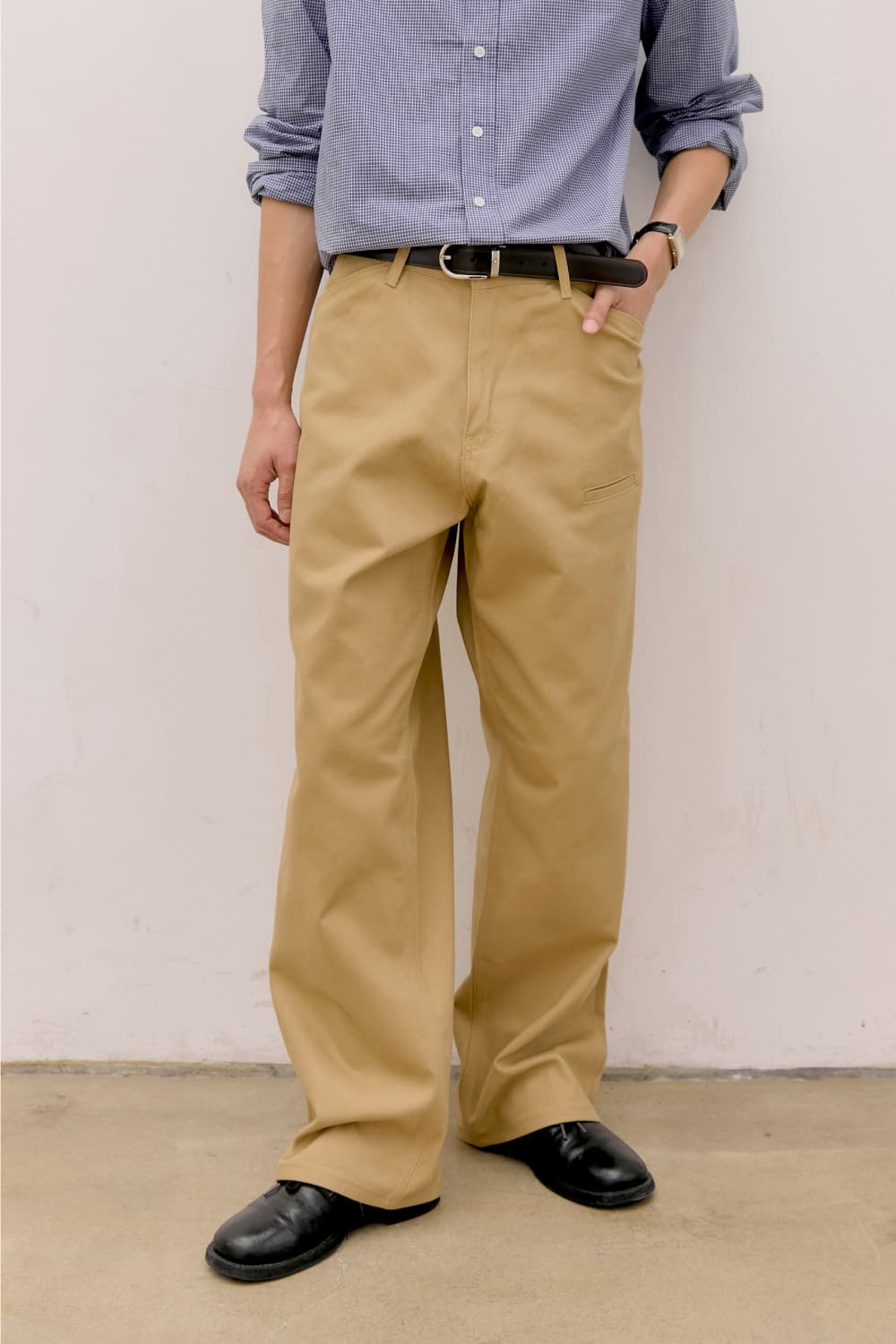 Classic Chino Pants (Beige) — vue 19