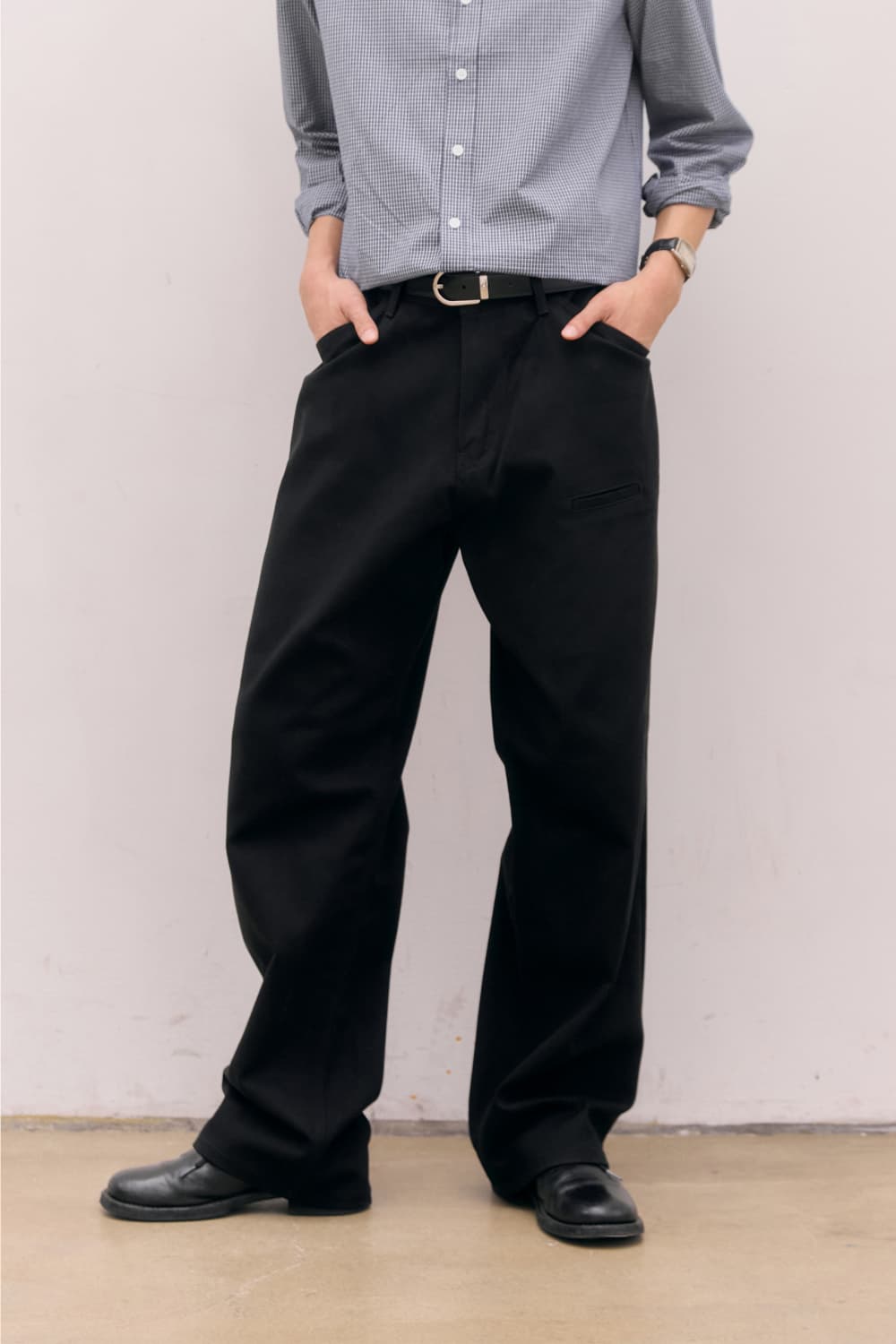 Classic Chino Pants (Black) — vue 15