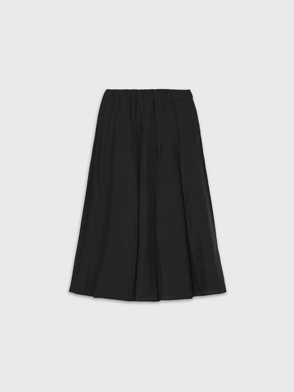 Petal Flare Skirt (Black)