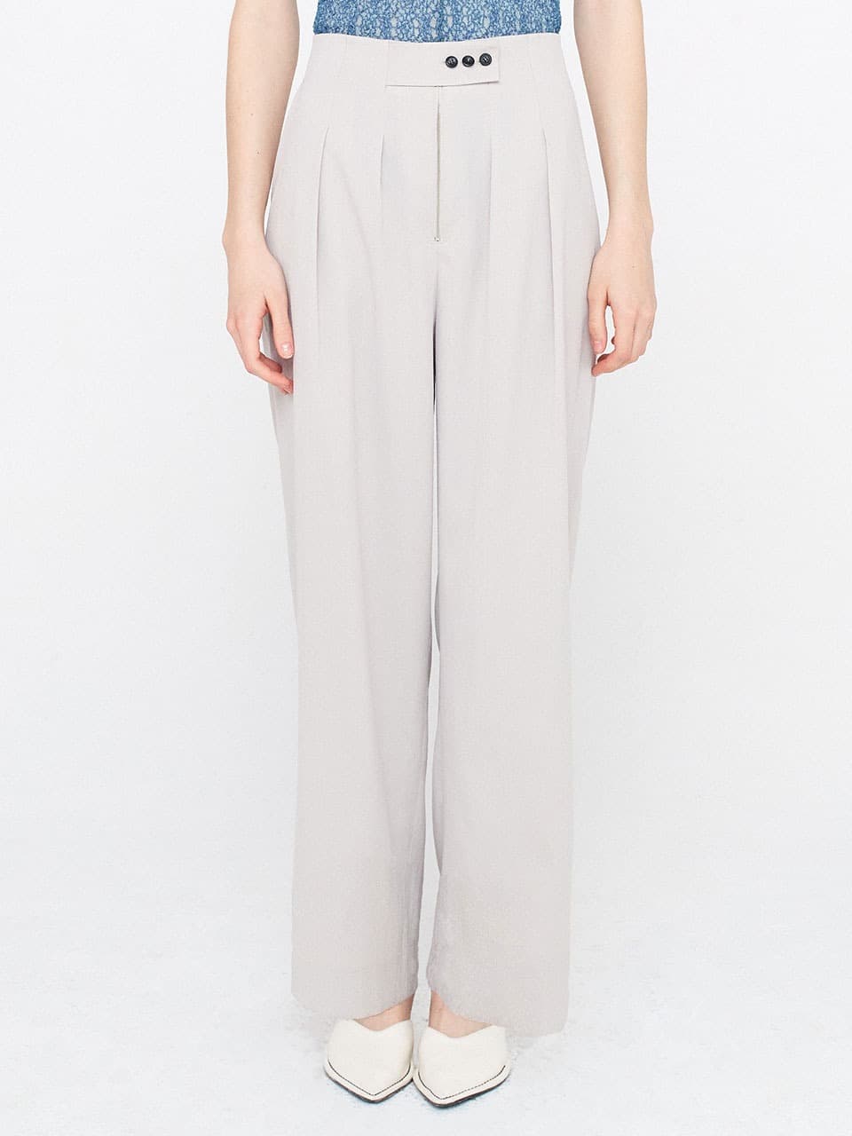 3 Button Wide Trousers — Greyish Beige