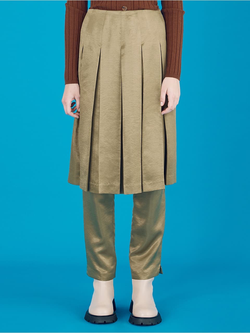 Pleats Skirt Pants — Khaki