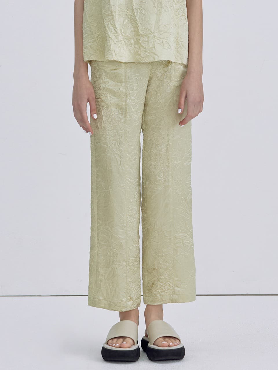 Wrinkle Glossy Pants — Light Green