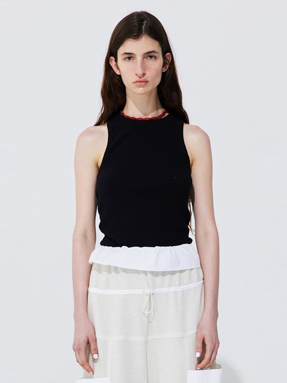 Back Cut-out Sleeveless — Black — vue 1