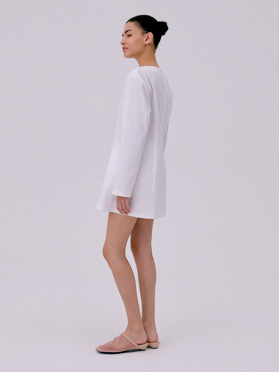 V-neck Mini Dress — White — vue 3