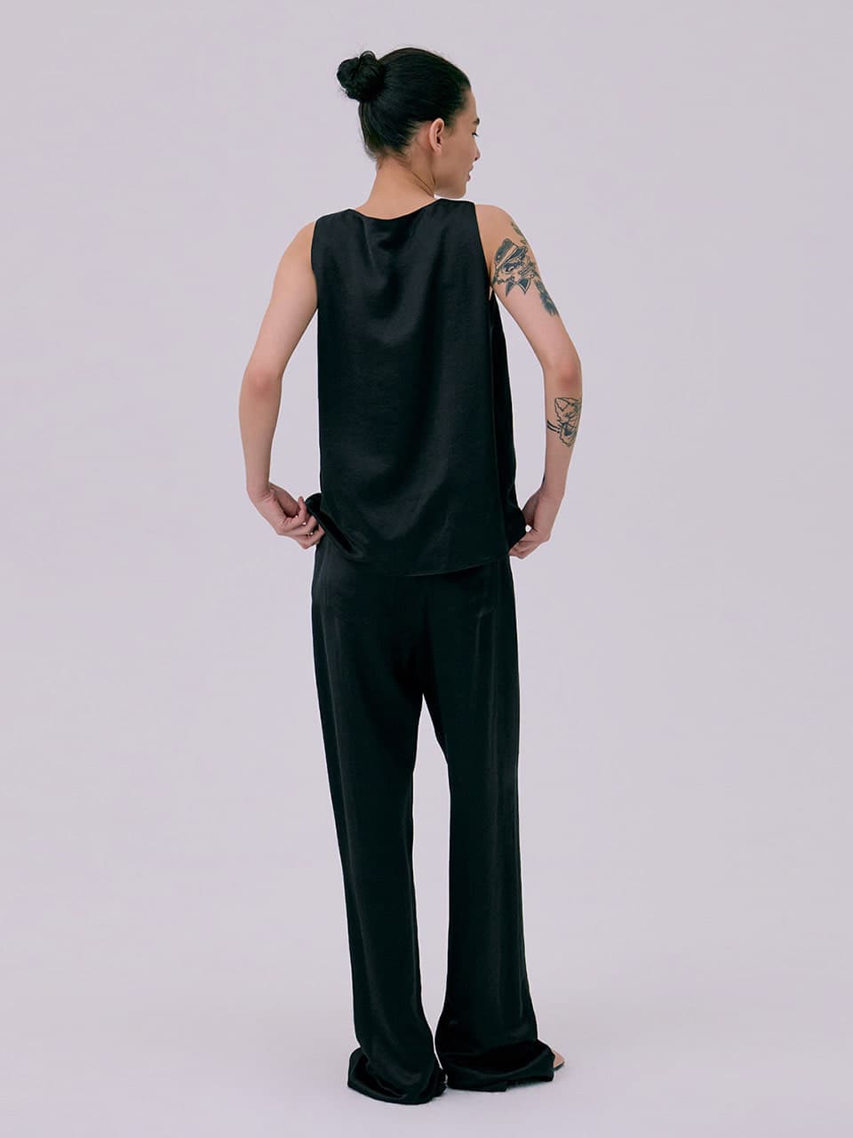 Back Yoke Straight Pants — Black — vue 5
