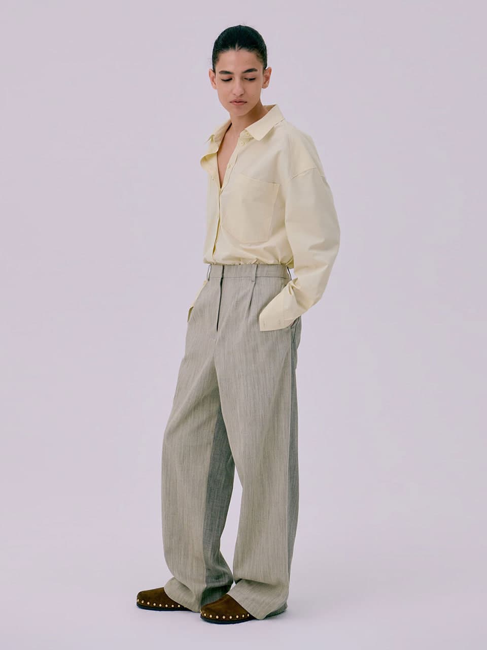 26 Classic Tuck Pants — Beige — vue 4