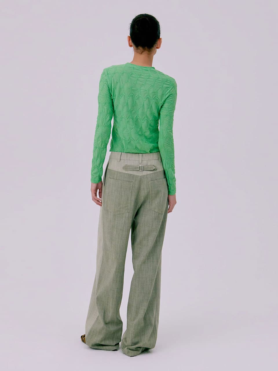 26 Classic Tuck Pants — Light Khaki — vue 4