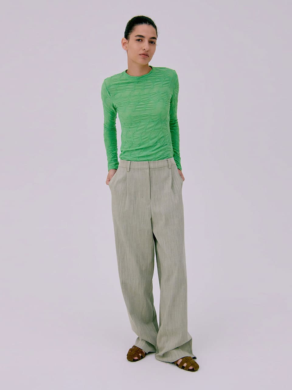 26 Classic Tuck Pants — Light Khaki — vue 6