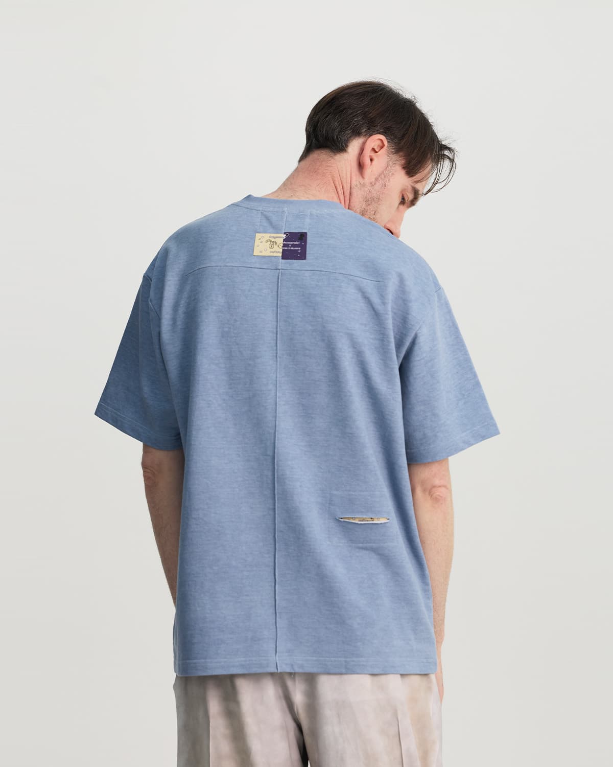 Overview Effect T-shirt (mothfly & inkyoung) — vue 9