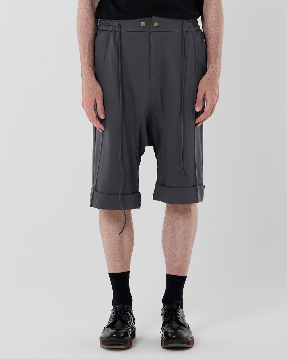 Short Baggie Trousers – dark grey