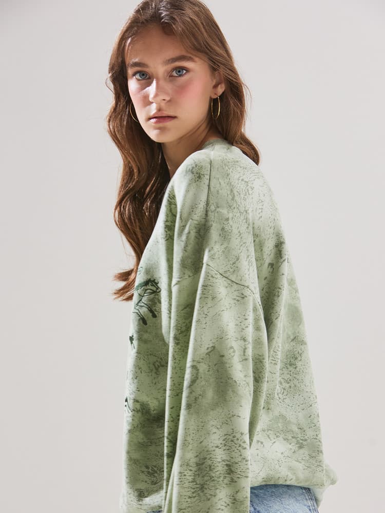 Royal Hunting Scene Sweatshirt (Khaki) — vue 3
