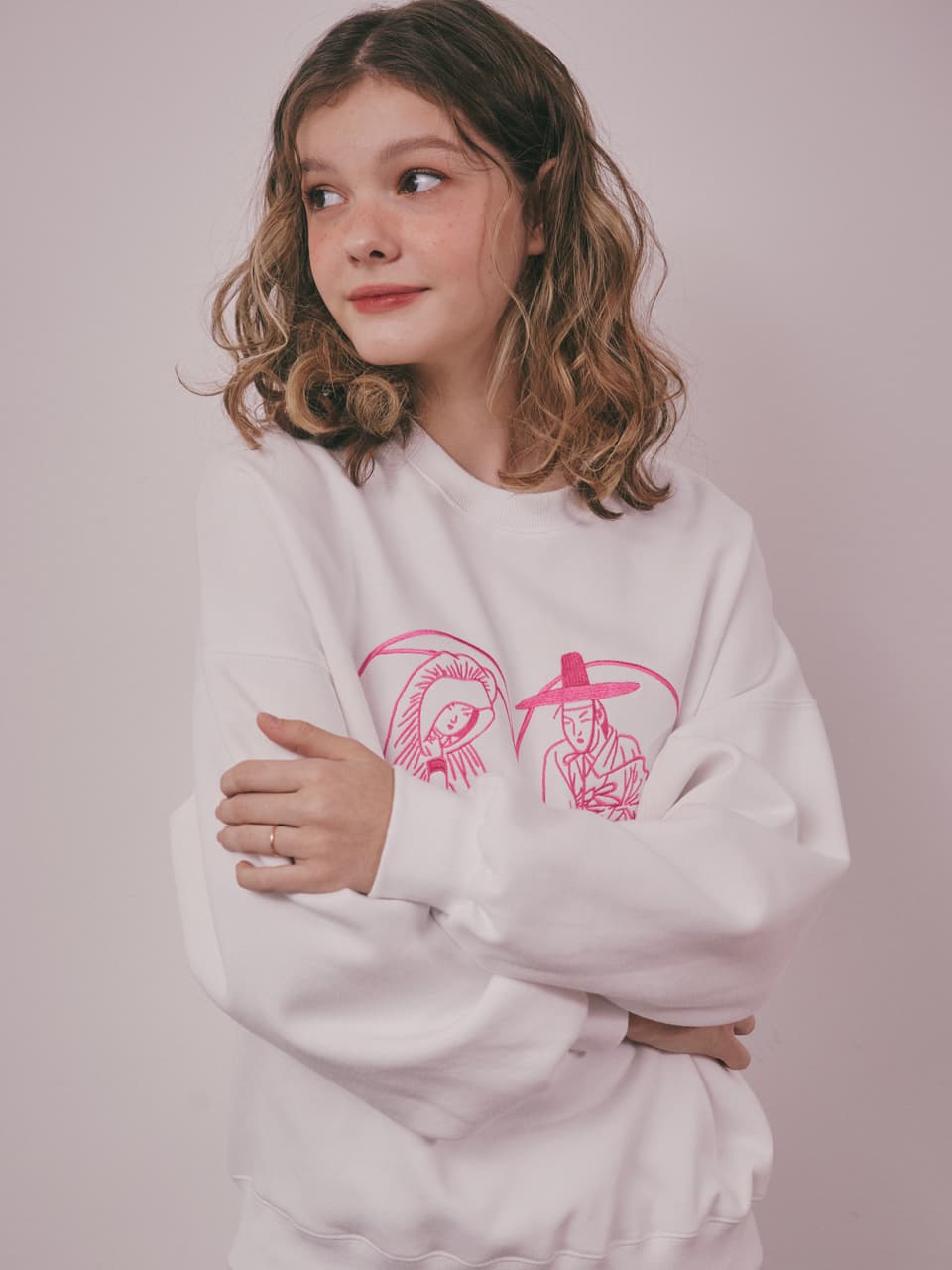 Lovers in the Moonlight Sweatshirt (White) — vue 14