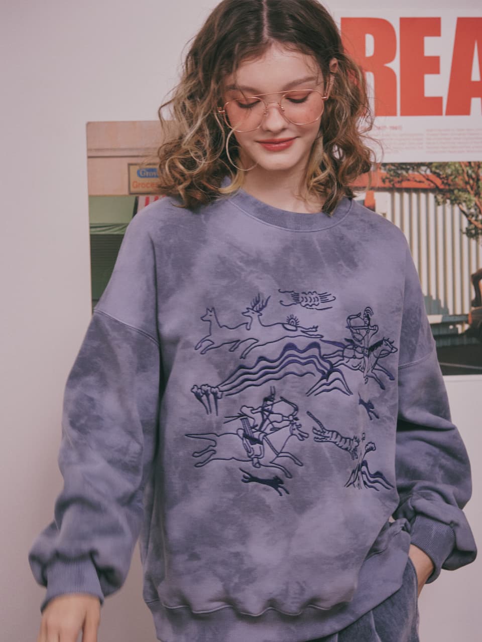 Royal Hunting Scene Sweatshirt (Navy) — vue 14