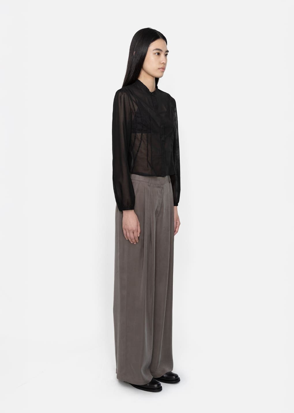 Women's Cupro Two Tuck Wide Pants, Grey — vue 3