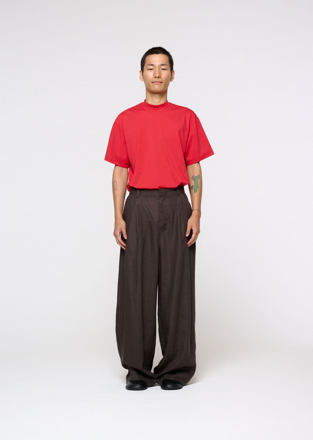 Linen Two Tuck Wide Pants, Khaki Grey — vue 1