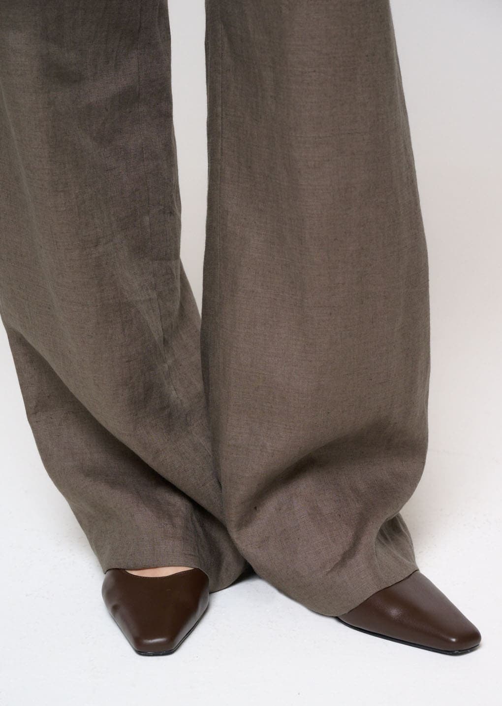 Linen Tuck Pants, Khaki — vue 5