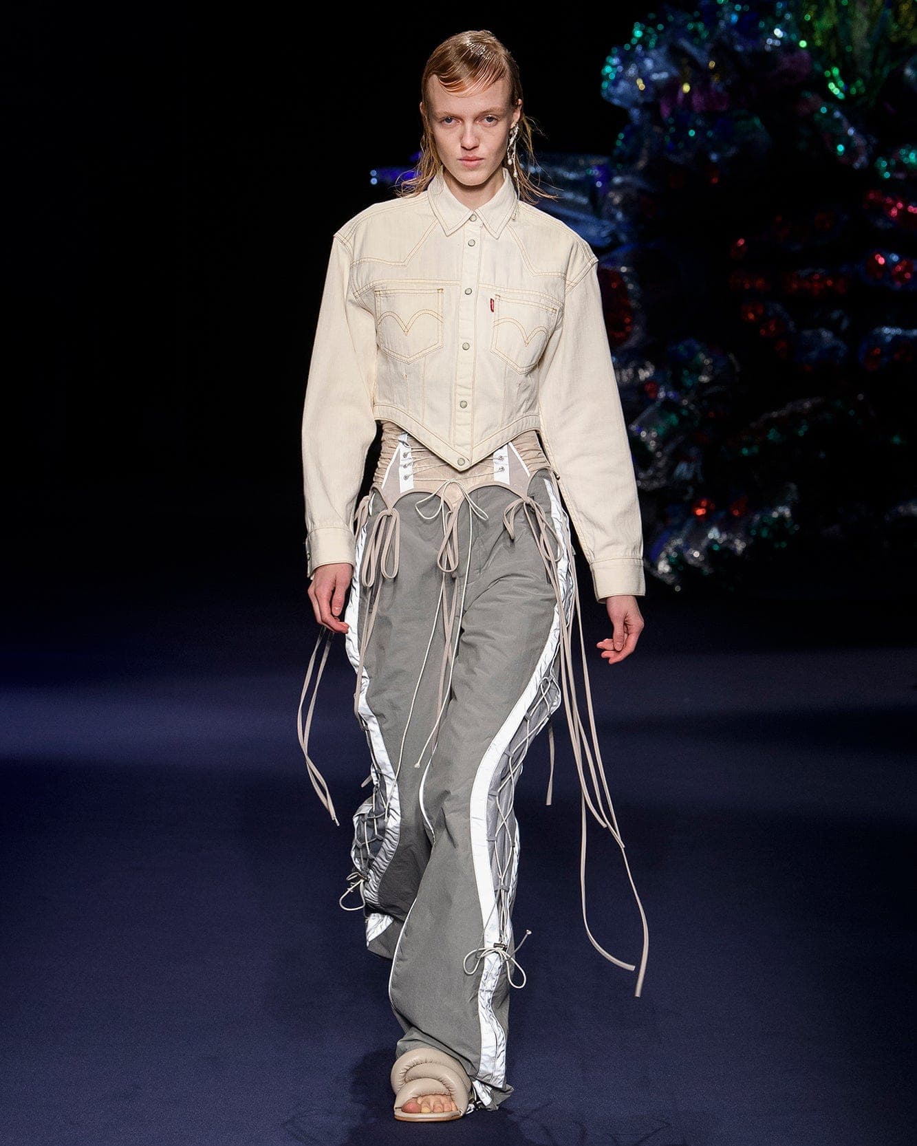 Crack Padded Lace-Up Wide Pants (Grey) — vue 11