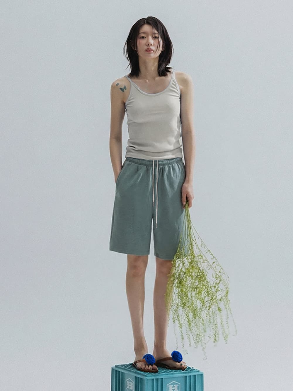 Bermuda Jersey Shorts (Sage Green) — vue 3