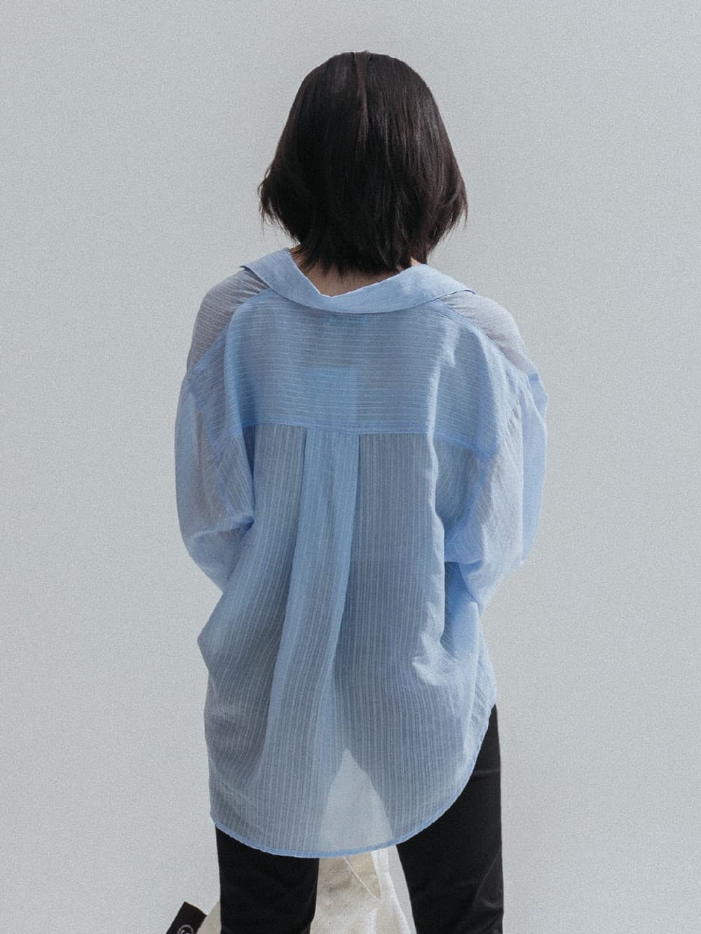 Pinstripe Sheer Shirt (Blue) — vue 8
