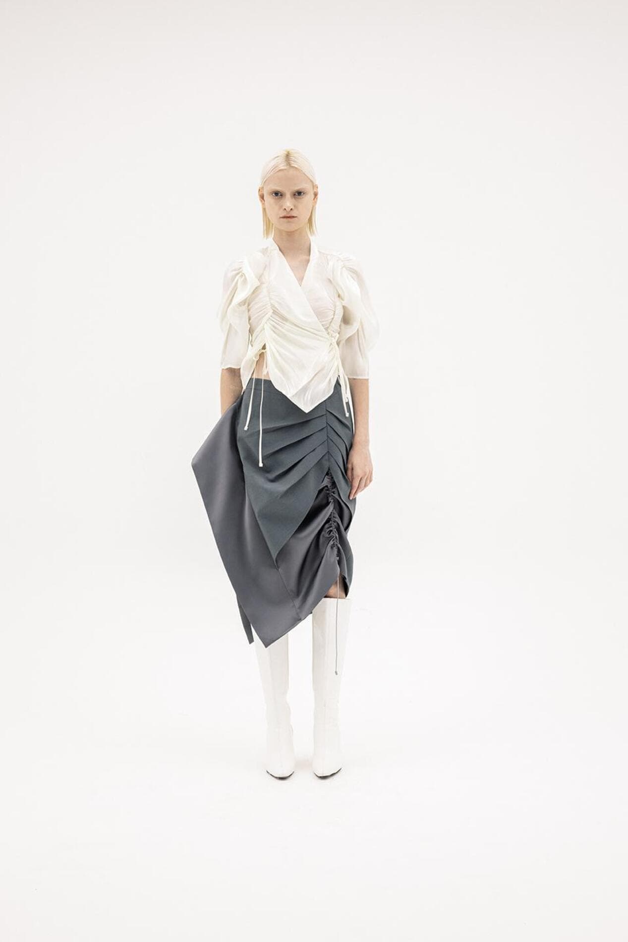 Decon Multi Layer Skirt (Gray) — vue 3