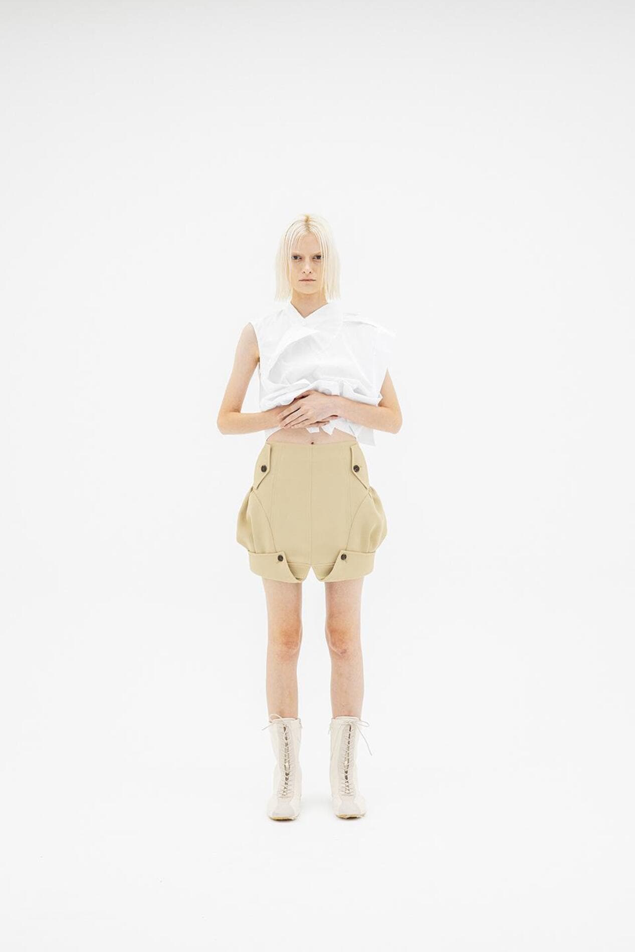 Collar Detail Mini Skirt — vue 3