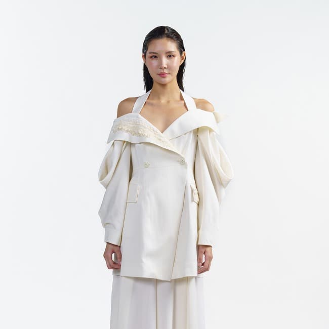 Off-Shoulder Wool Jacket (Cream) — vue 1