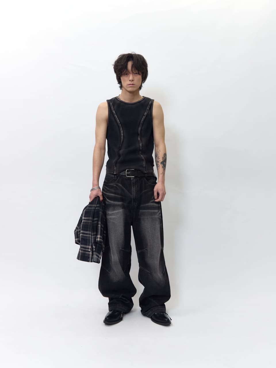 Embossed Wave Washing Wide Denim Pants Black — vue 12
