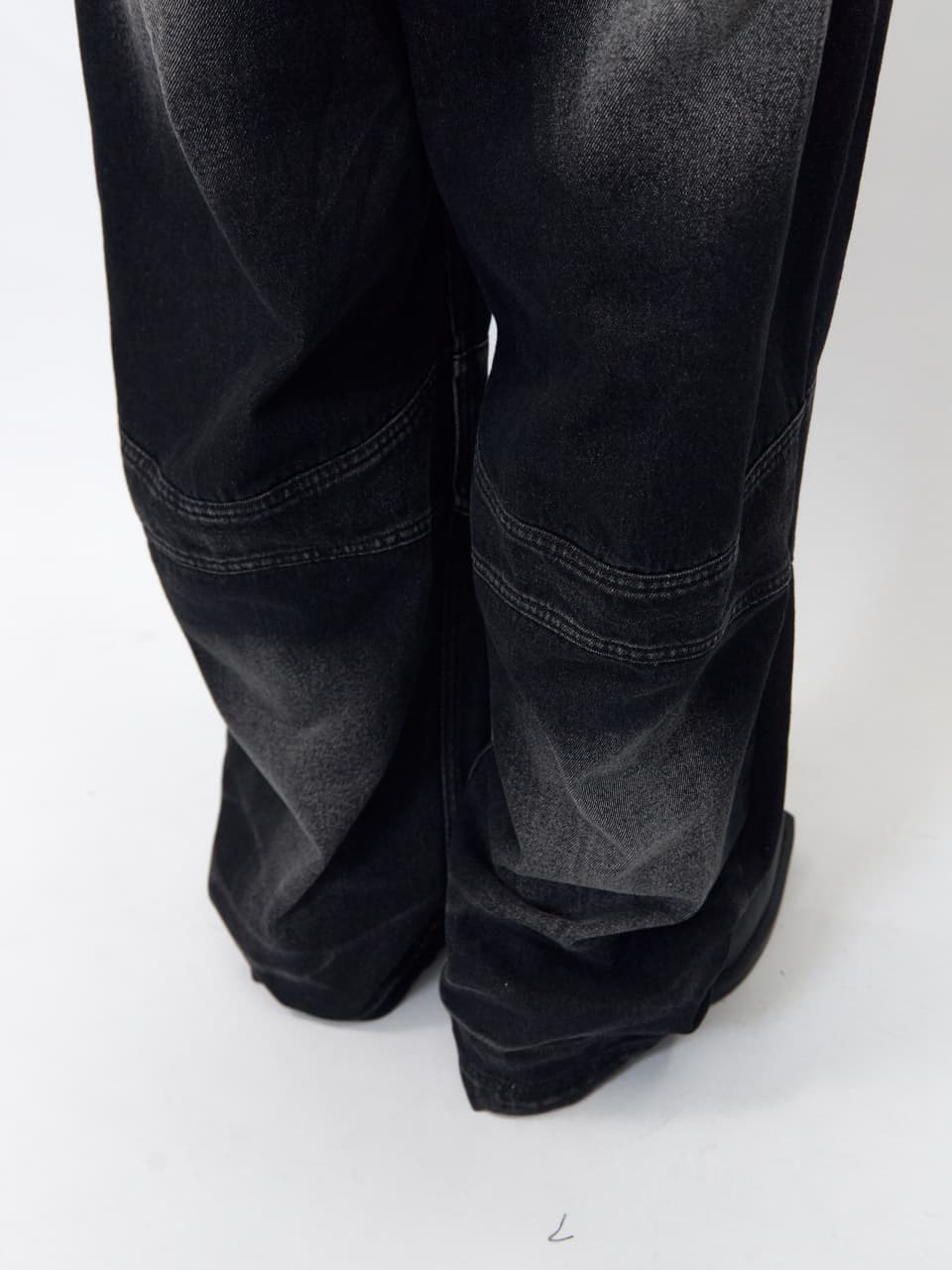 Embossed Wave Washing Wide Denim Pants Black — vue 16