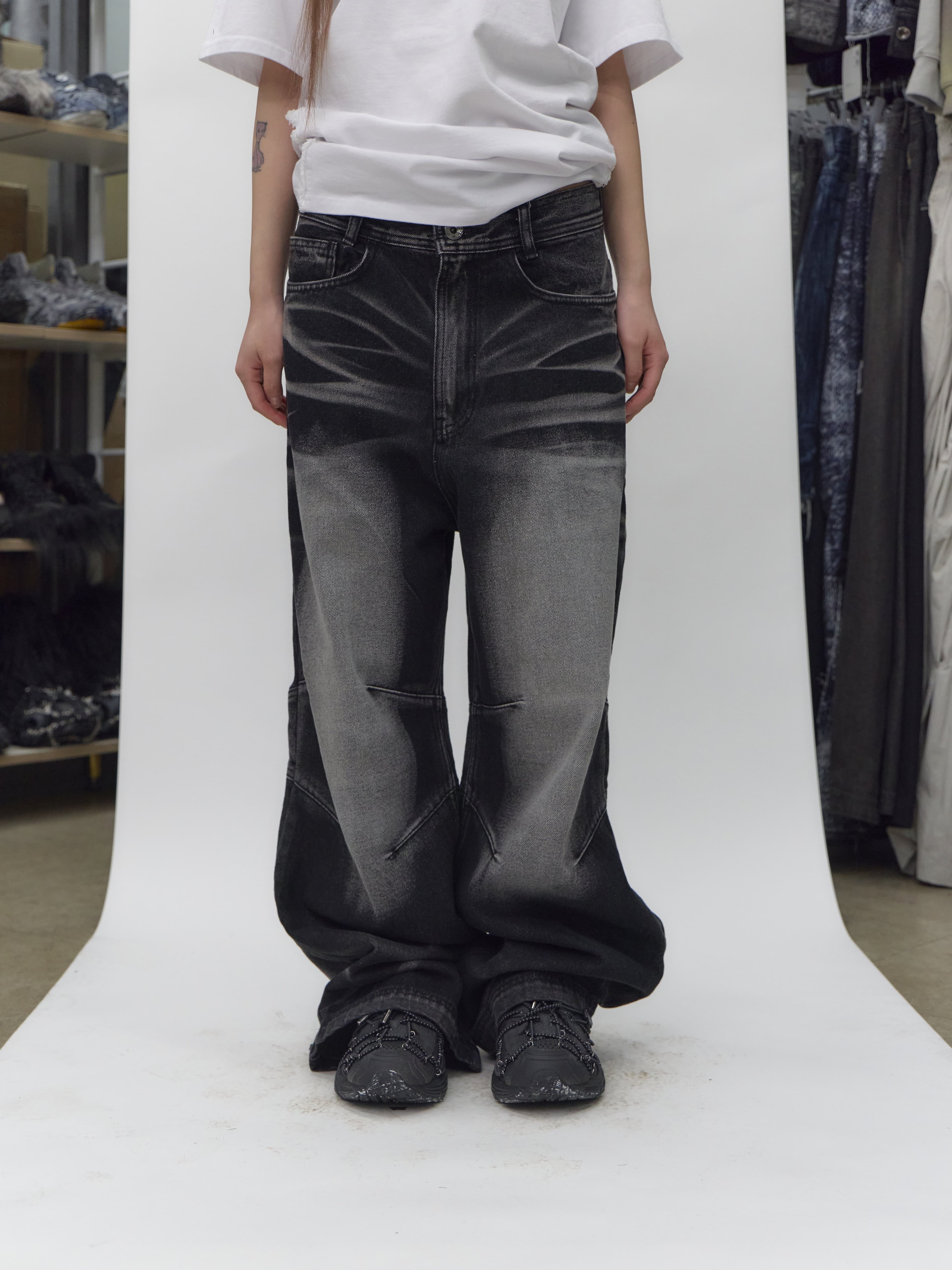 Embossed Wave Washing Wide Denim Pants Black — vue 8