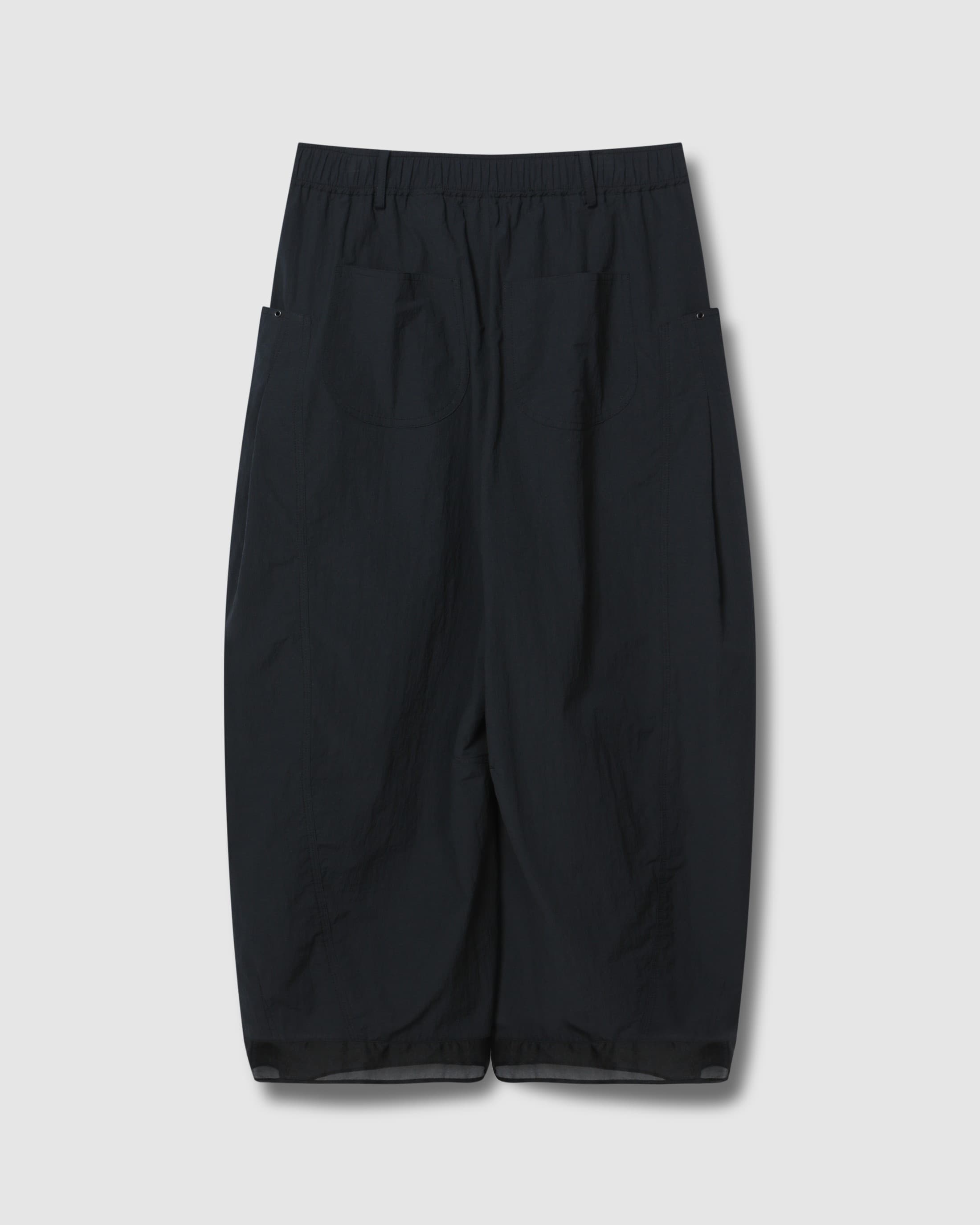Eyelet Point Tuck Pants Dark Grey — vue 3