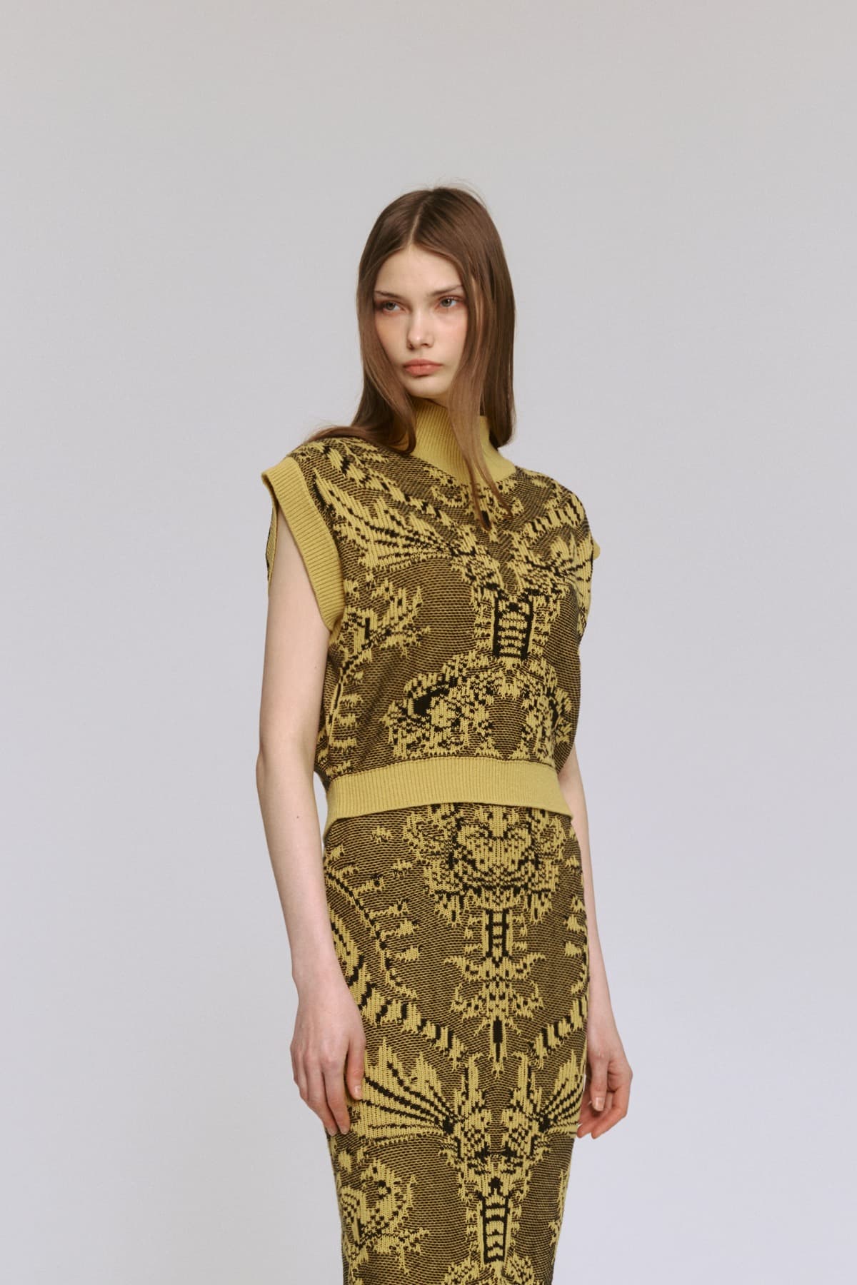 Jacquard Turtle-neck Vest (YE) — vue 9