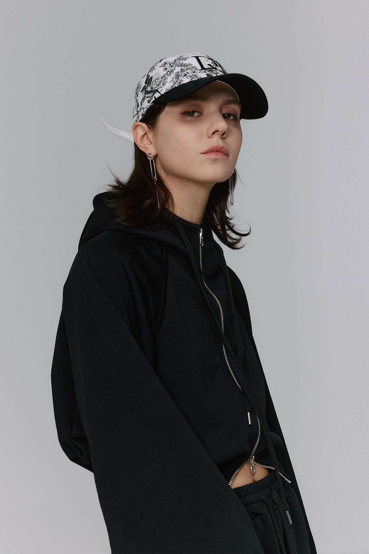 Embroidery Stitch Ball Cap (BK) — vue 3