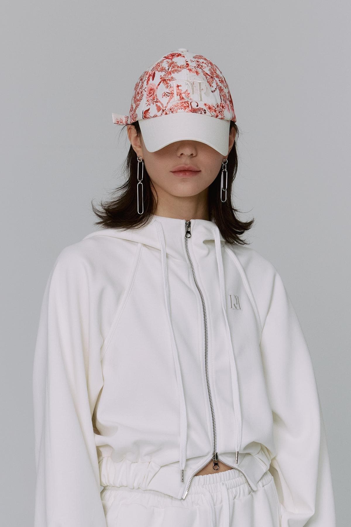 Embroidery Stitch Ball Cap (RD) — vue 4