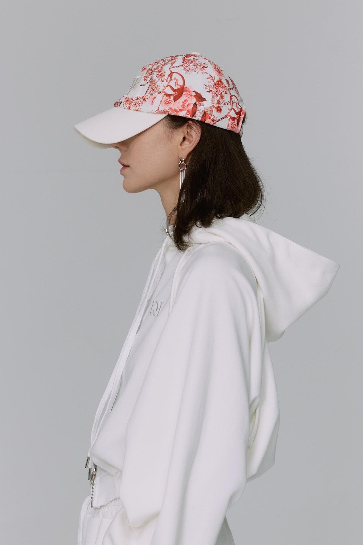 Embroidery Stitch Ball Cap (RD) — vue 5