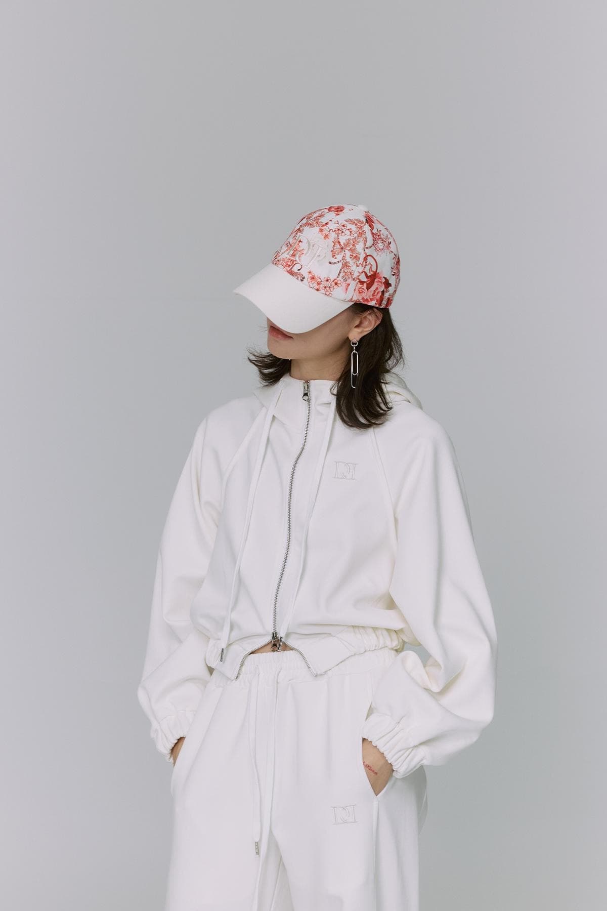Embroidery Stitch Ball Cap (RD) — vue 9