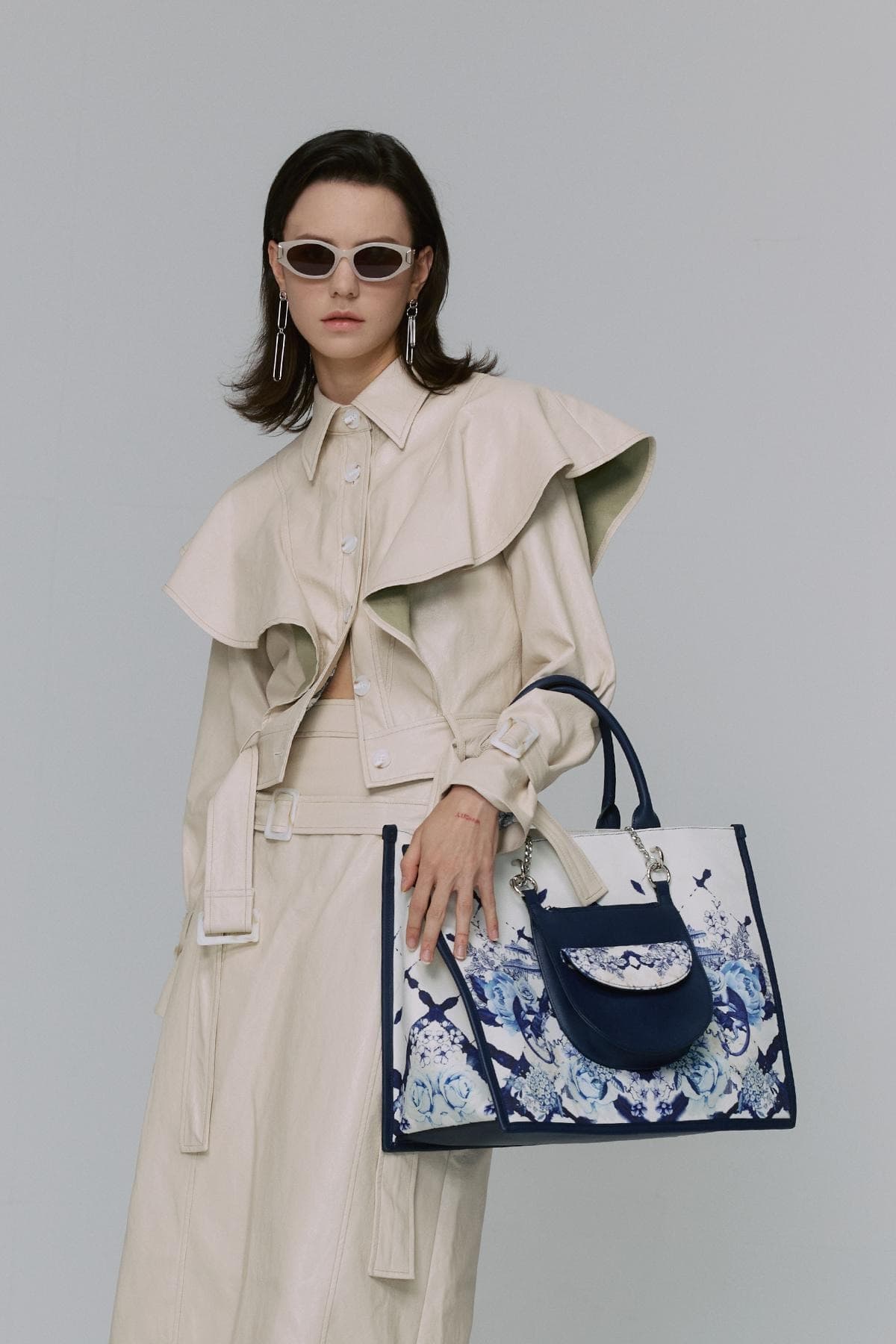 DOUCAN X Alice Martha: Flower Art Work Shopper Bag (NY) — vue 3
