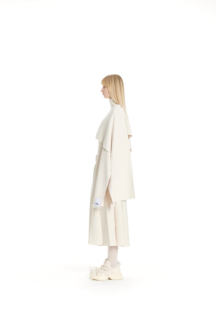 GDeL Less Line Asymmetric Cape (Cream) — vue 5