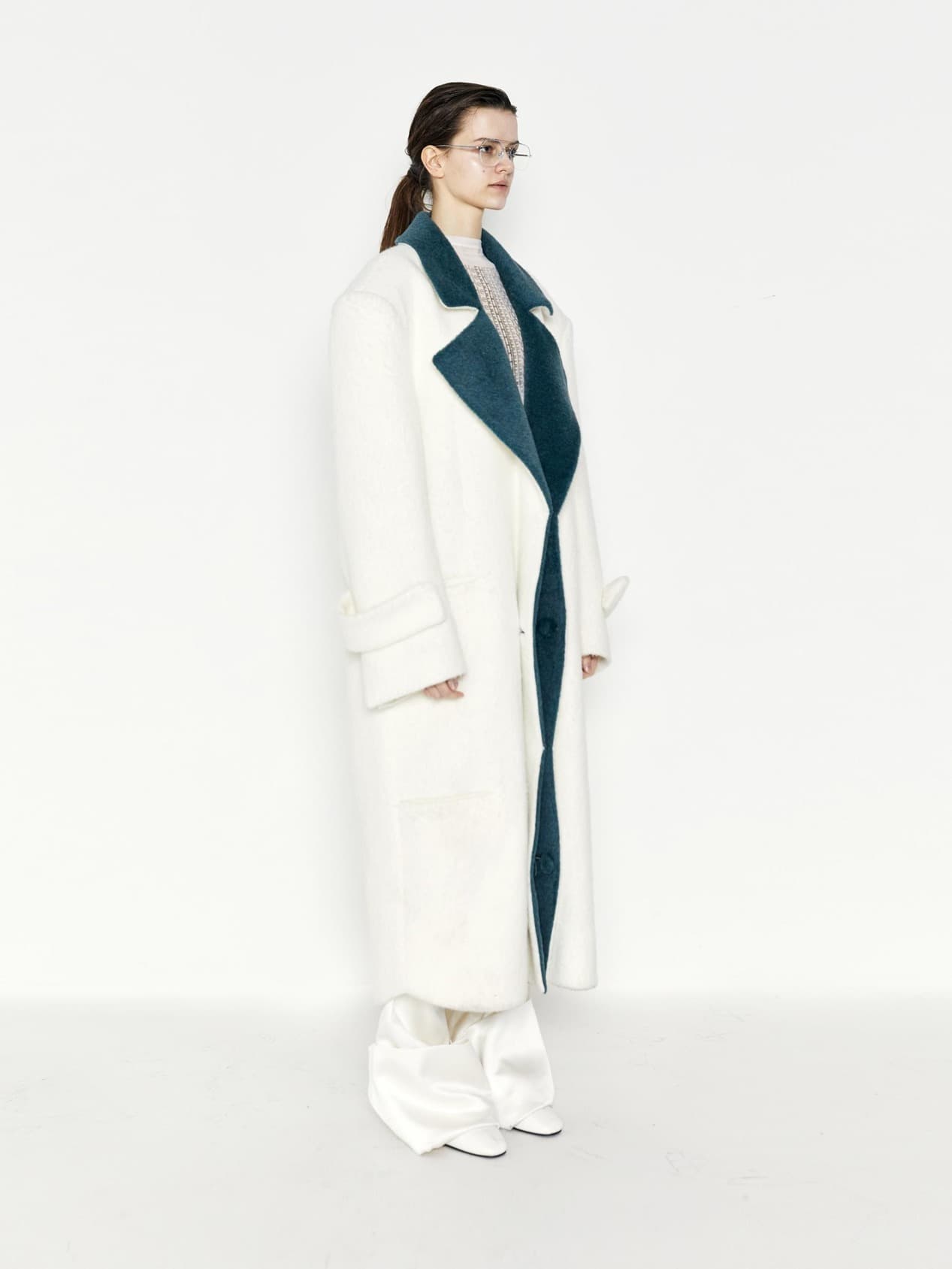 Petal Cashmere Coat — vue 2
