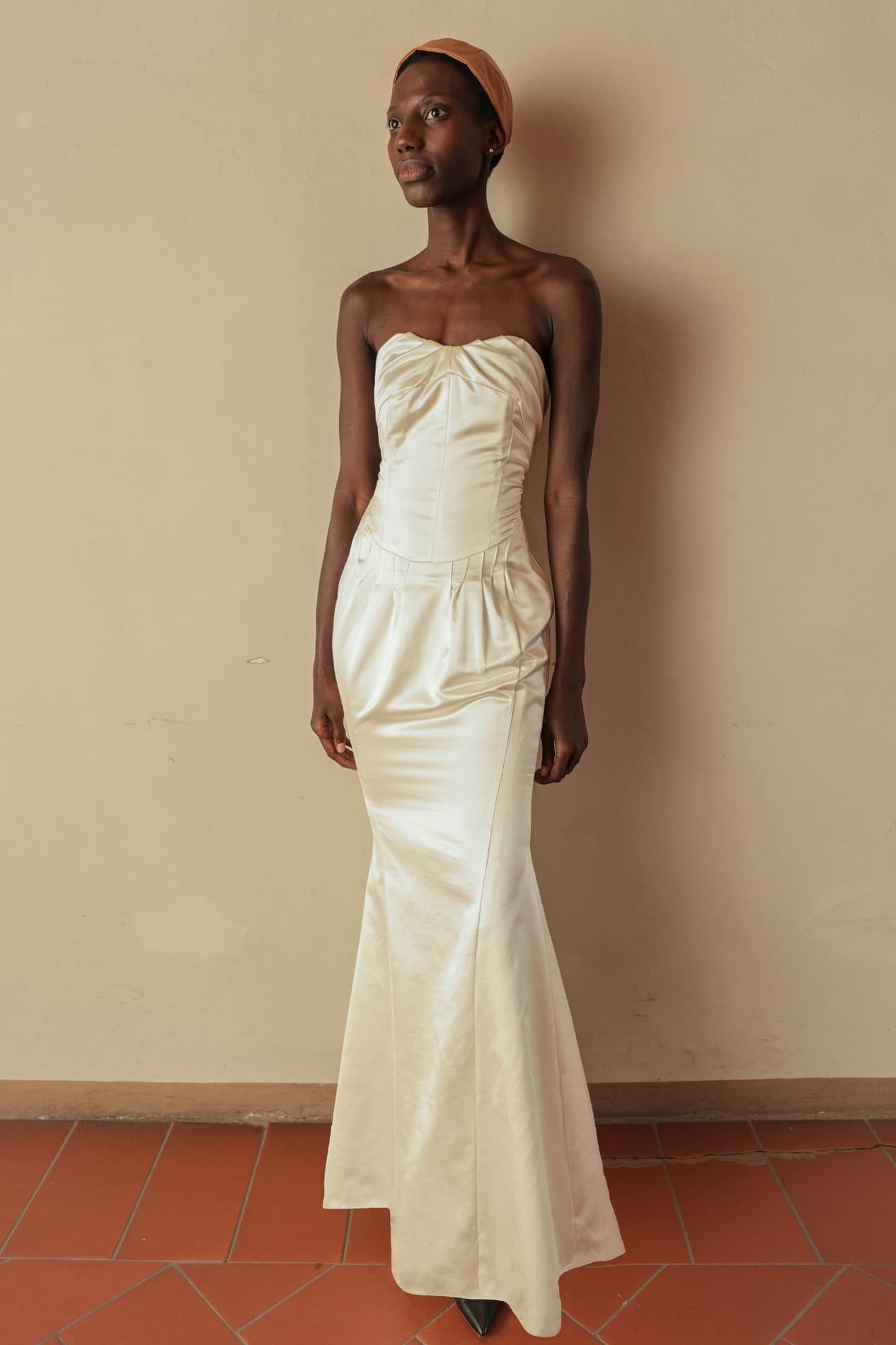 Ruched Bust Silk Mikado Mermaid Dress — vue 1