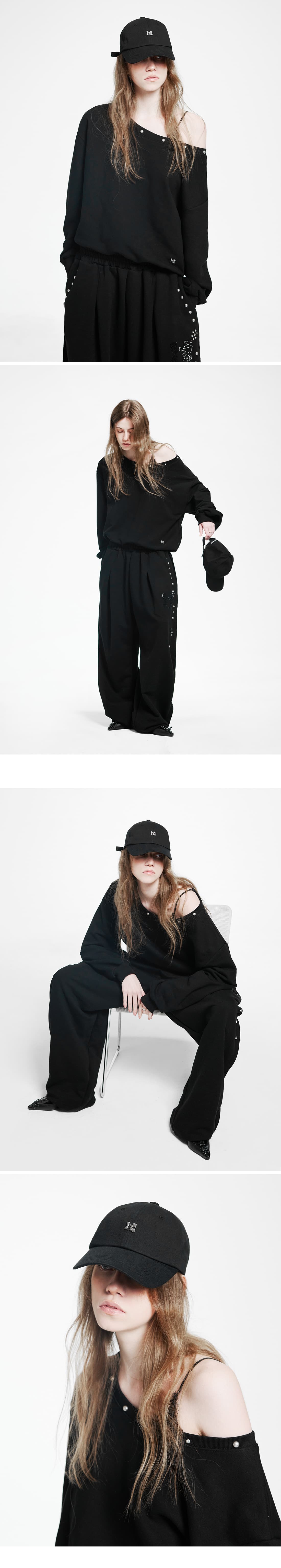 Holy Symbol Off-shoulder Sweatshirt_BLACK — vue 3