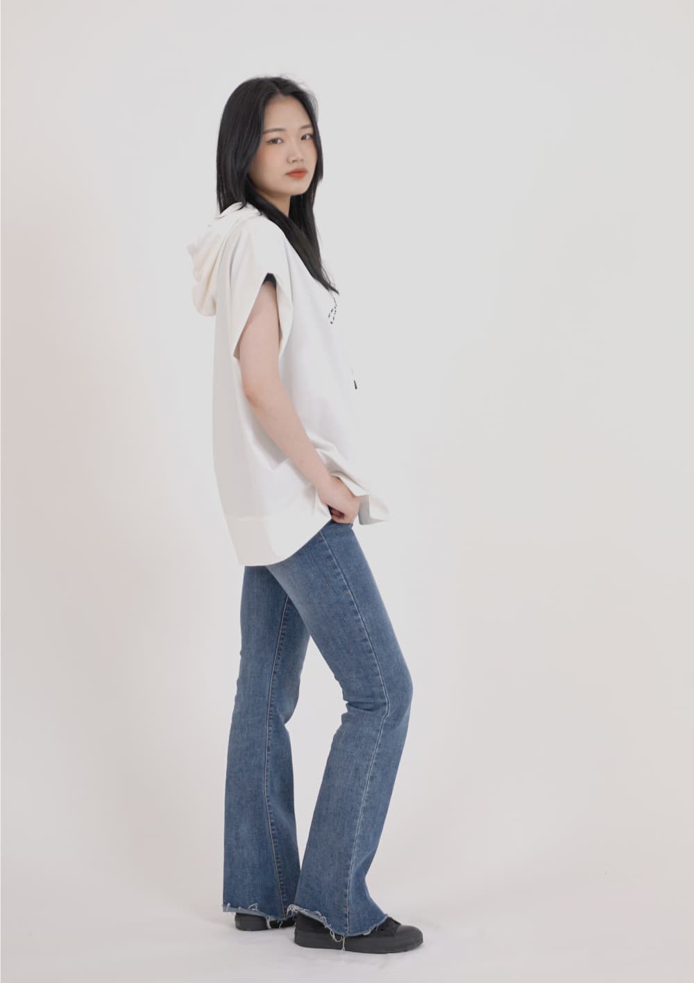 Elegance Embroidered Short-Sleeve T-Shirt — vue 6