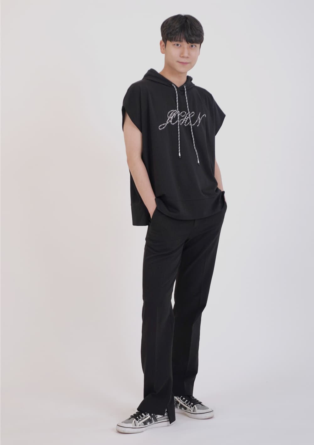 Elegance Embroidered Short-Sleeve T-Shirt — vue 9